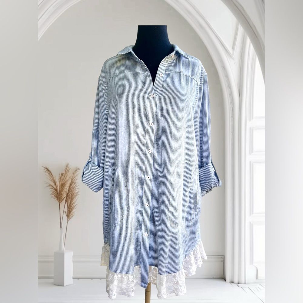 umgee Chambray Pinstripe Lace Hem Boyfriend Shirt | Women’s L